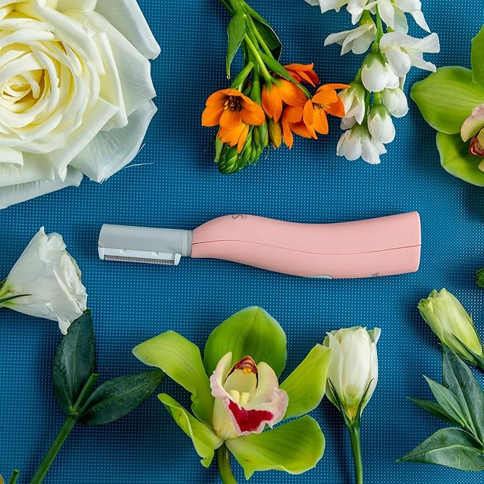 SPA SCIENCES - SIMA Patented Dermaplane Razor for Women Face – Painless 2-in-1 Facial Exfoliation & Peach Fuzz Hair Removal – Anti-Aging – 3 Speeds – Rechargeable – 7 Weeks Treatment