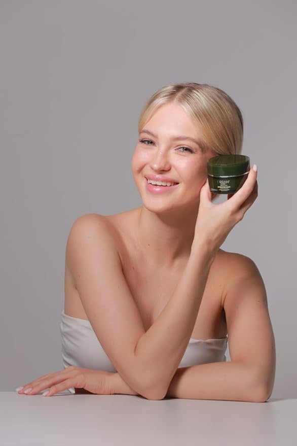 Hydration Mask Peptide Complex Infuse And Hydrate Your Skin With The Power of Peptides and Hyaluronic Acid With this Lightweight Gel Masque Gently Rinse With Warm Water To Remove.