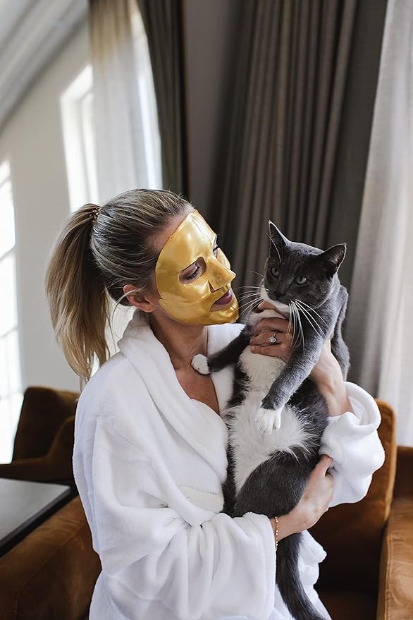 Skin Republic Gold Hydrogel Face Mask. Clinically Proven To Reduce Wrinkles by 13% After One Use. Made In Korea.