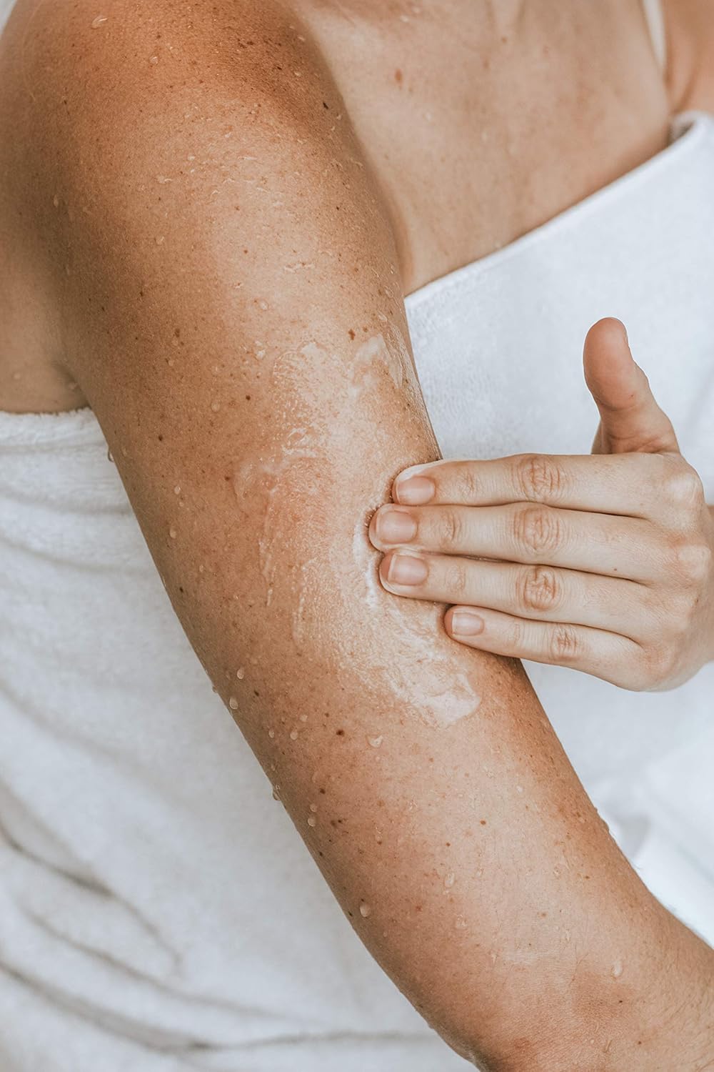 KP Elements Body Scrub (8 fl oz) | Keratosis Pilaris Treatment | Exfoliating Body Scrub and Body Moisturizer for Dry Skin | Helps Reduce Red Bumps | Body Skin Care Product for Men and Women